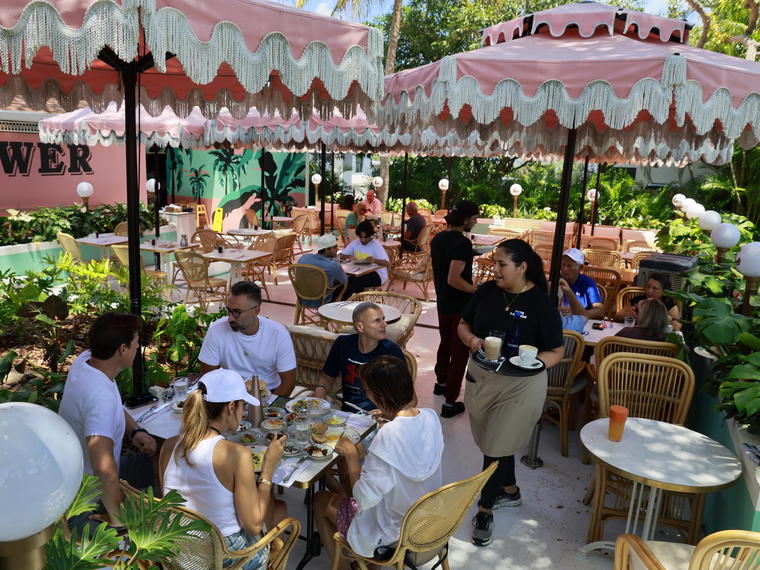 Cafe Landwer, Hallandale Beach, United States