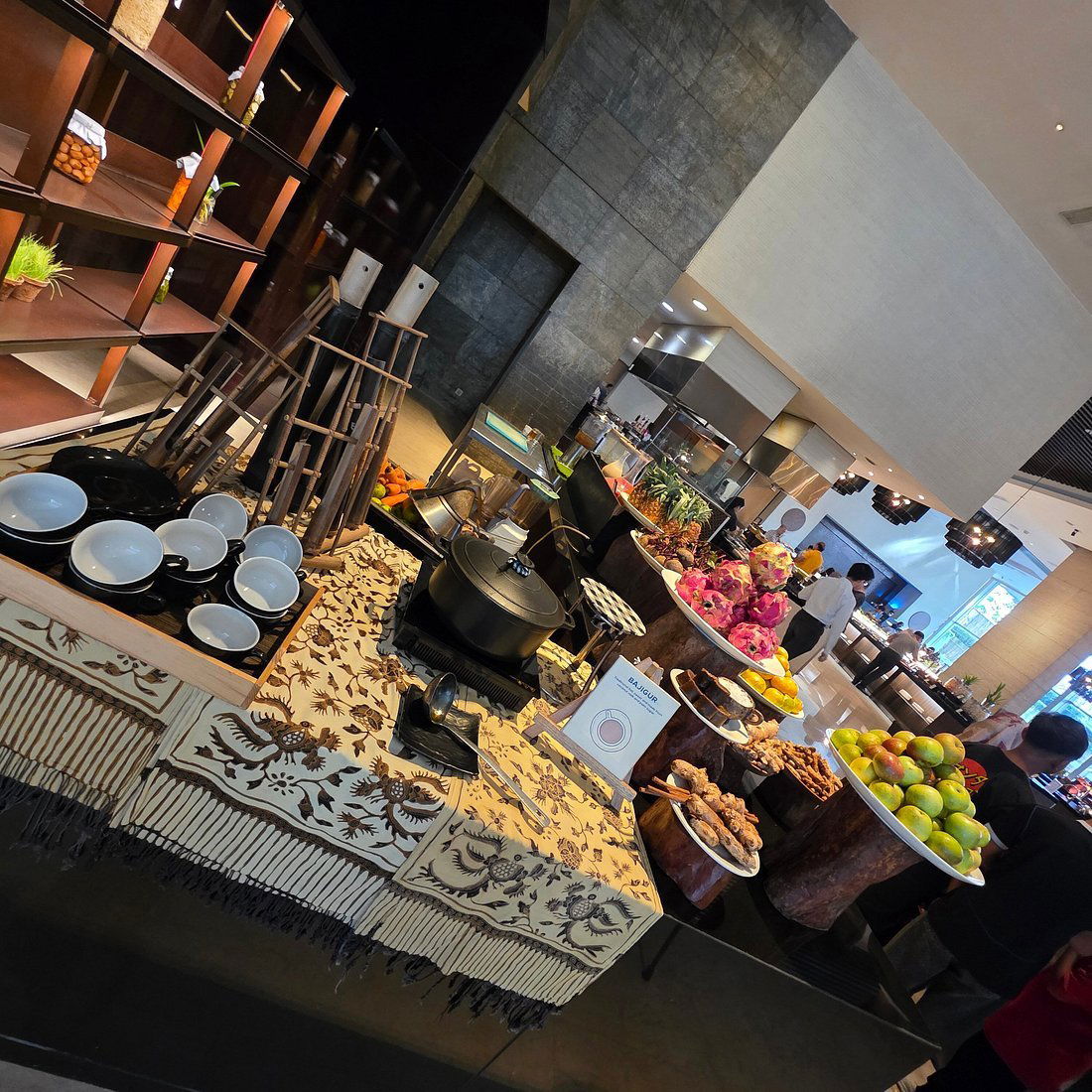 Purnawarman Restaurant, Restaurant in Bandung