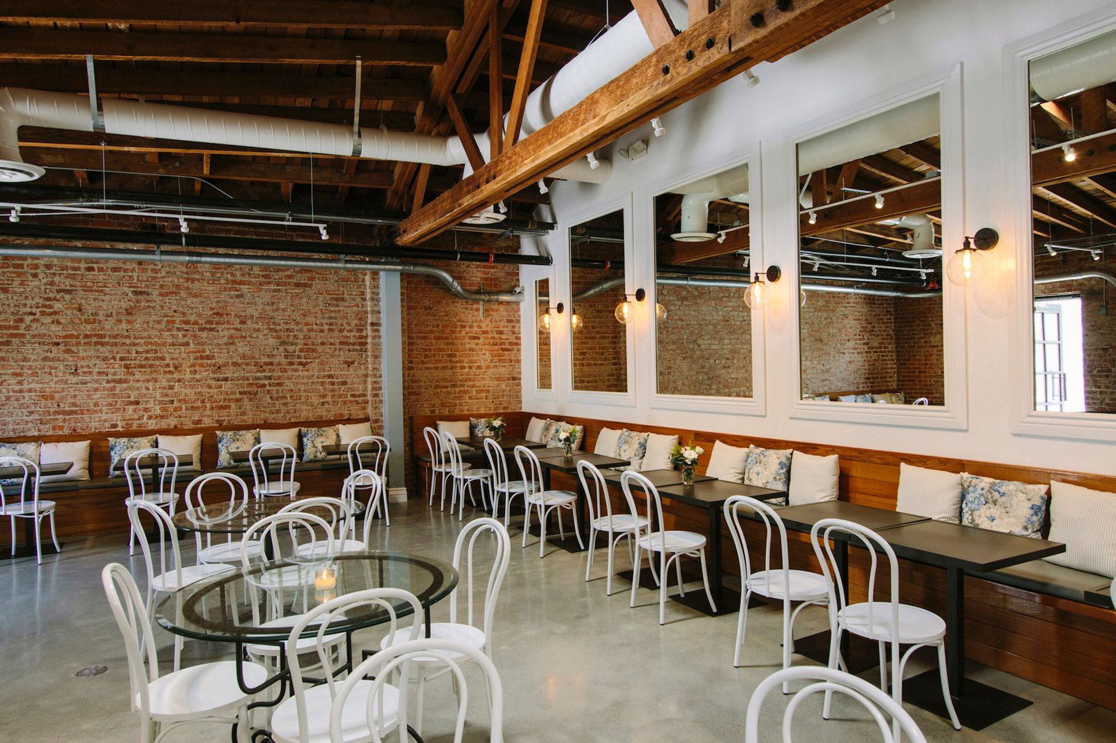 Larchmont Bungalow Cafe, Restaurant in Los Angeles