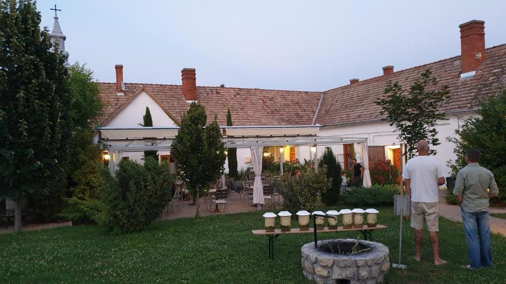 Mi a Kő restaurant in Köveskál