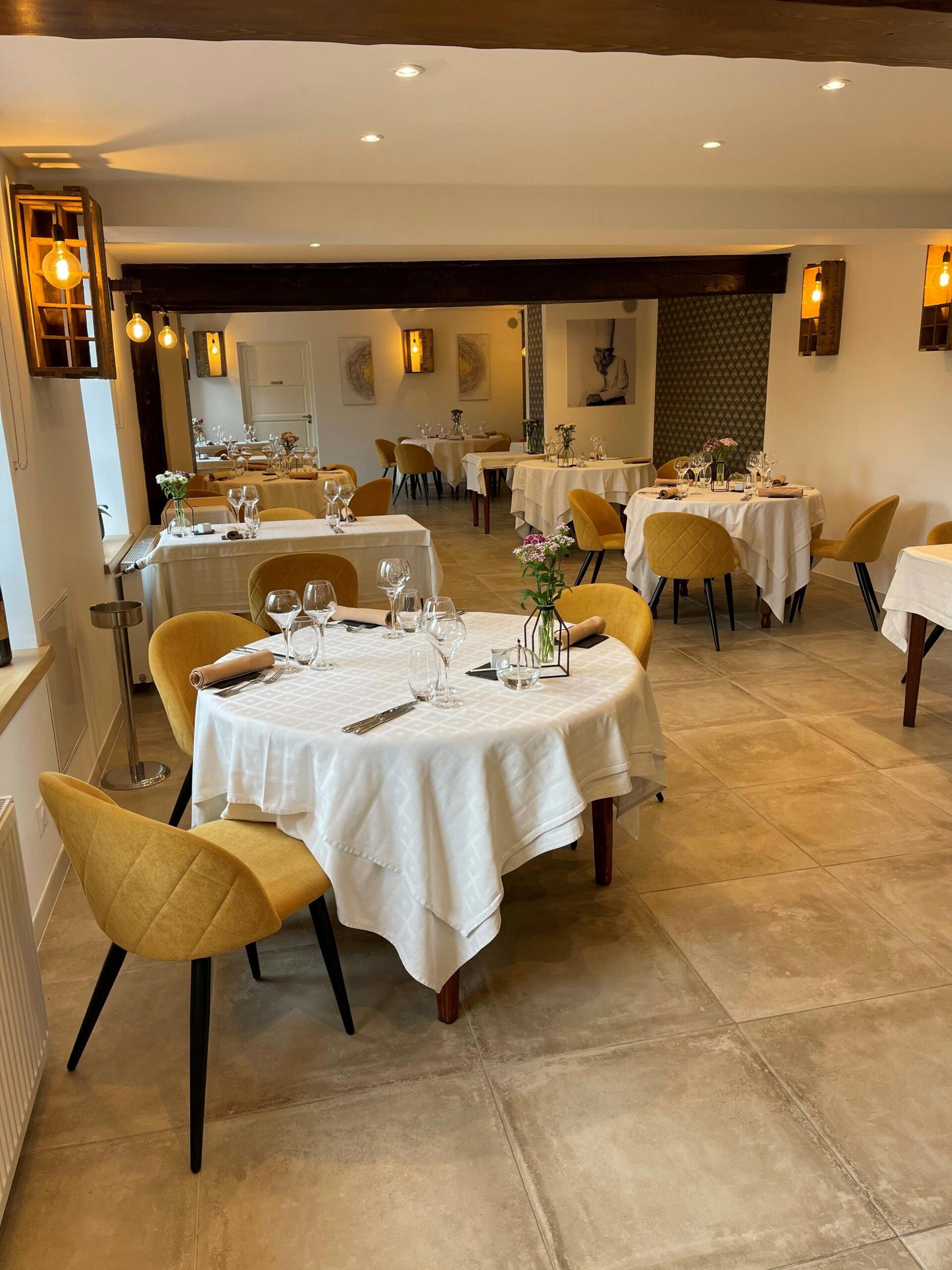La Chaumière restaurant in Beuvry La Foret, France