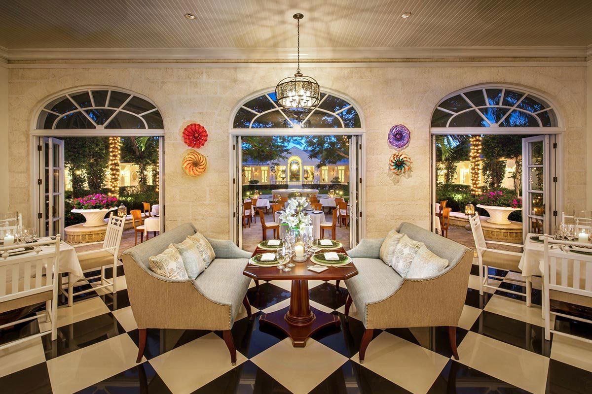 Parallel23, Restaurant in The Bight Settlement