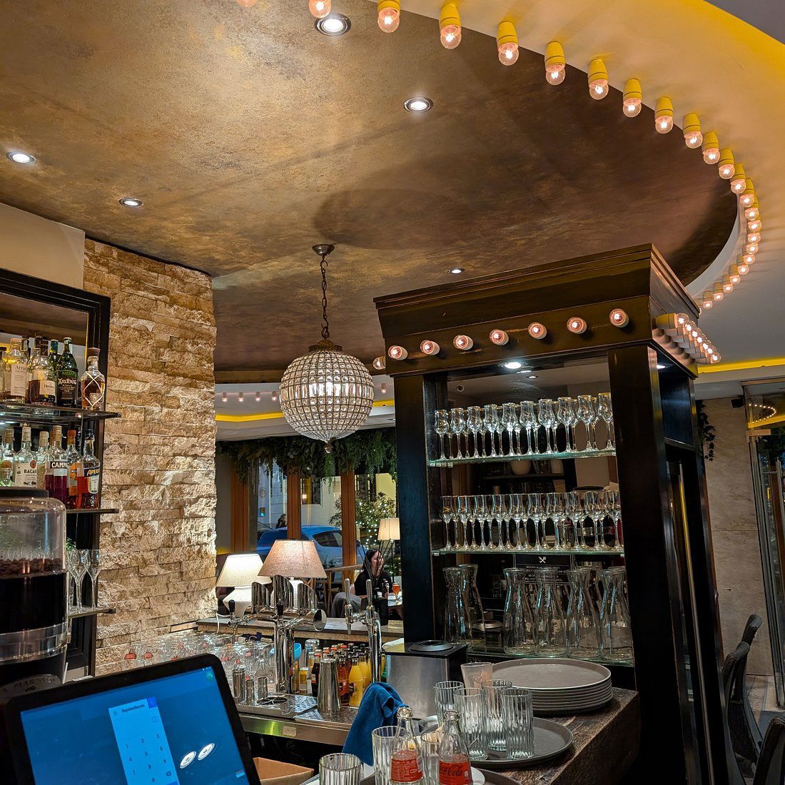 21 Restaurant, Restaurant in Budapest