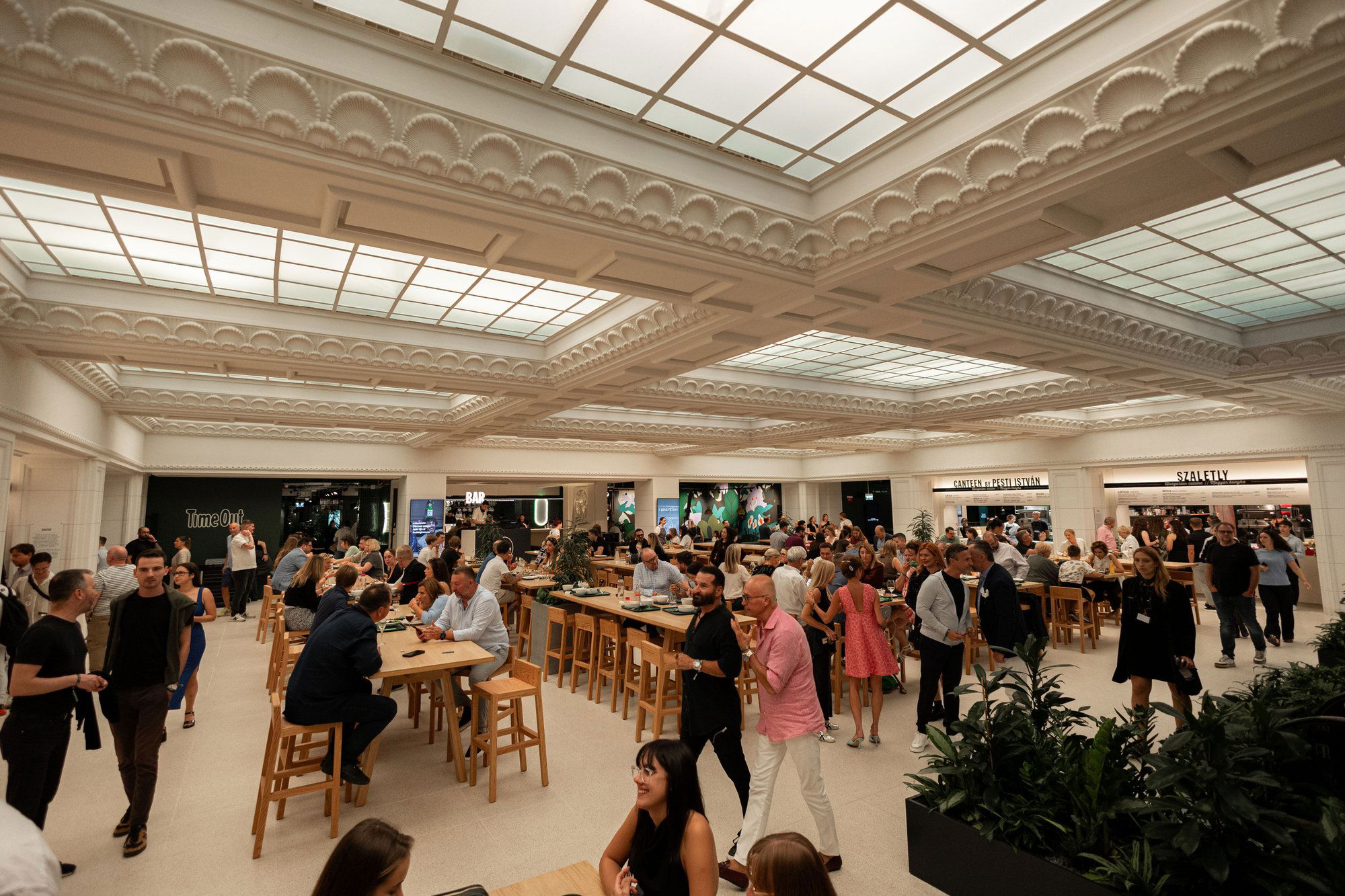 Time Out Market Budapest – curated restaurant hall, Restaurant in Budapest