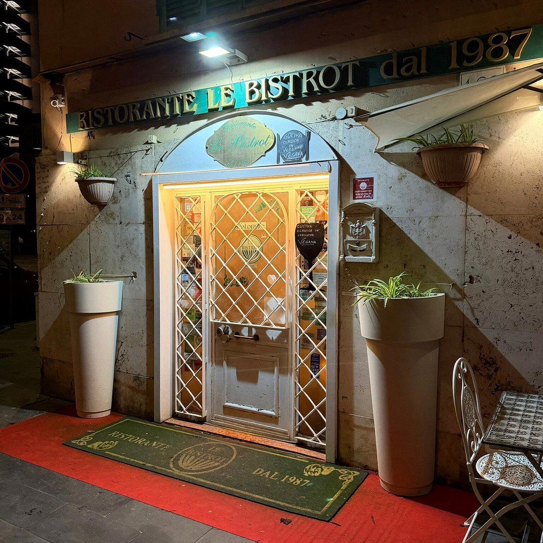 Le Bistrot restaurant in Rome, Italy