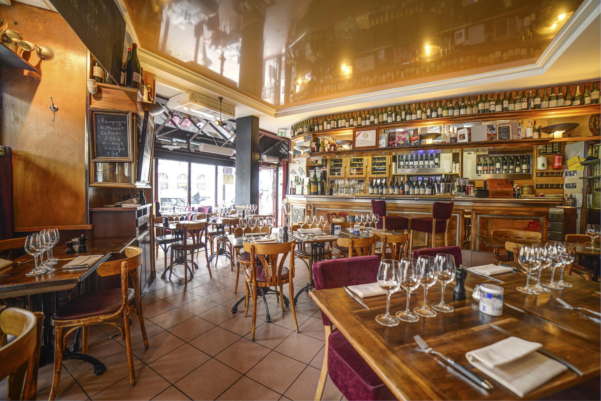 L'Evasion restaurant in Paris, France