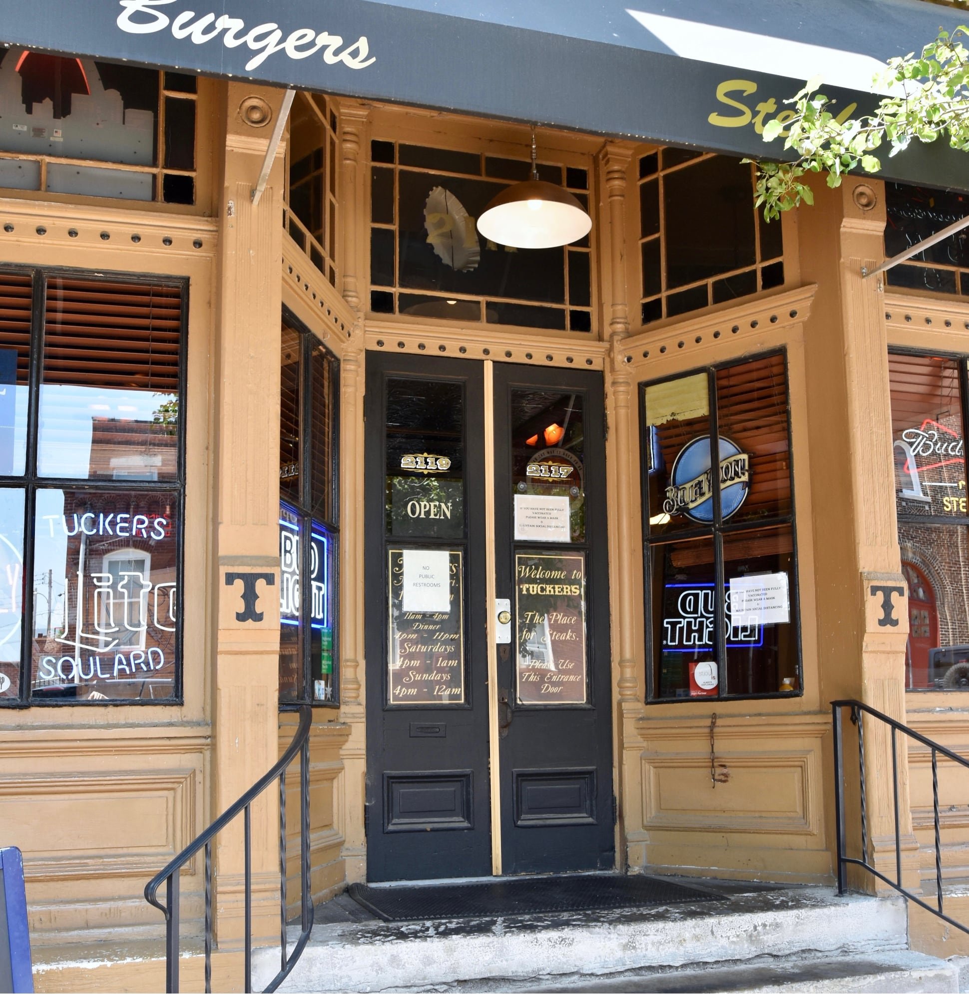 Tucker's Place, Restaurant in St Louis