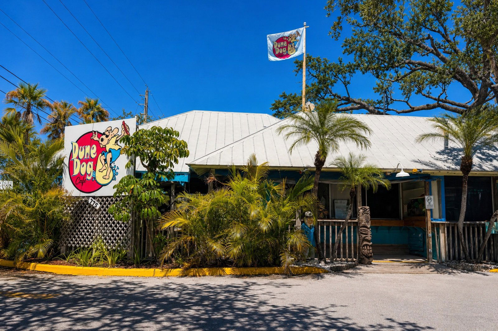 Dune Dog Cafe, Restaurant in Jupiter