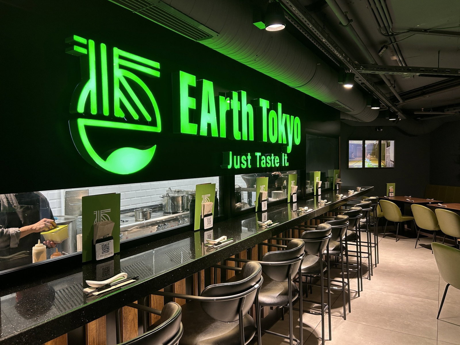 EArth Tokyo, Stuttgart, Germany