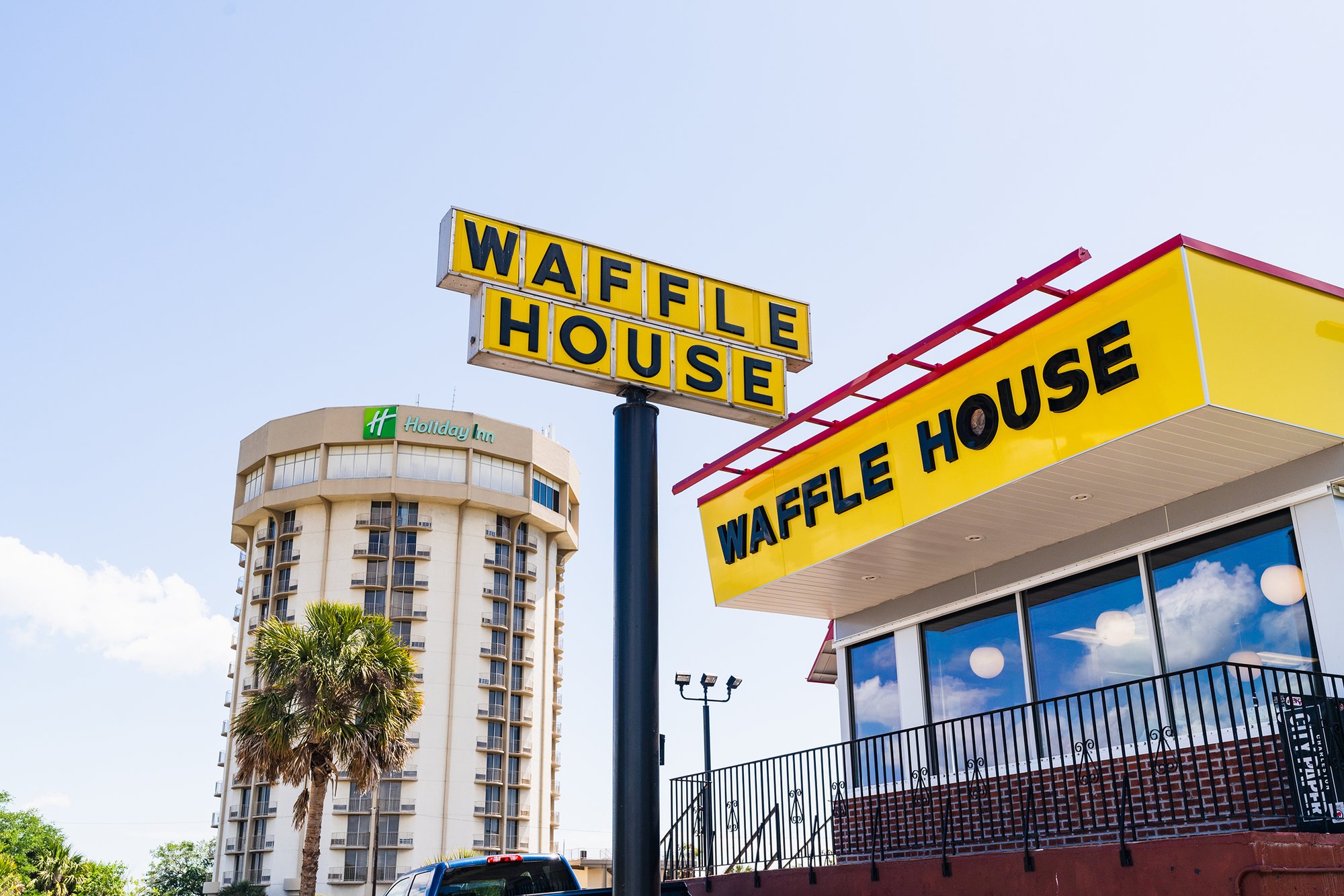 Waffle House, Restaurant in Charleston