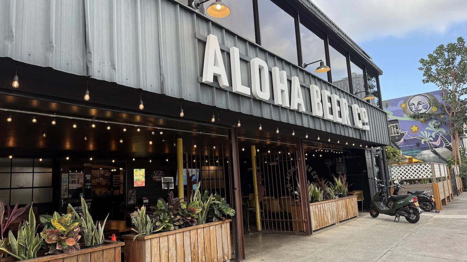 Aloha Beer restaurant in Honolulu, United States