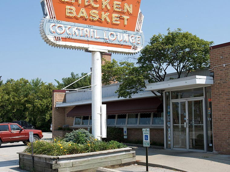 Dell Rhea's Chicken Basket, Willowbrook, United States