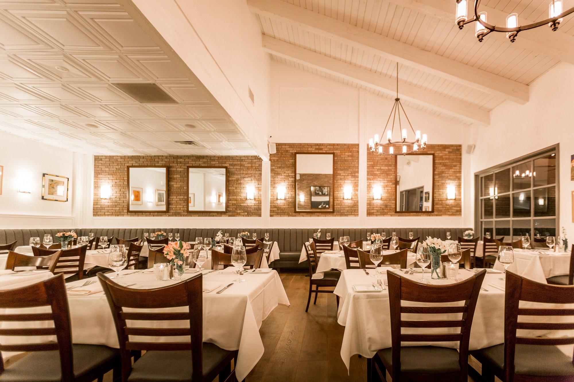 Miro's Restaurant restaurant in Palm Springs, United States