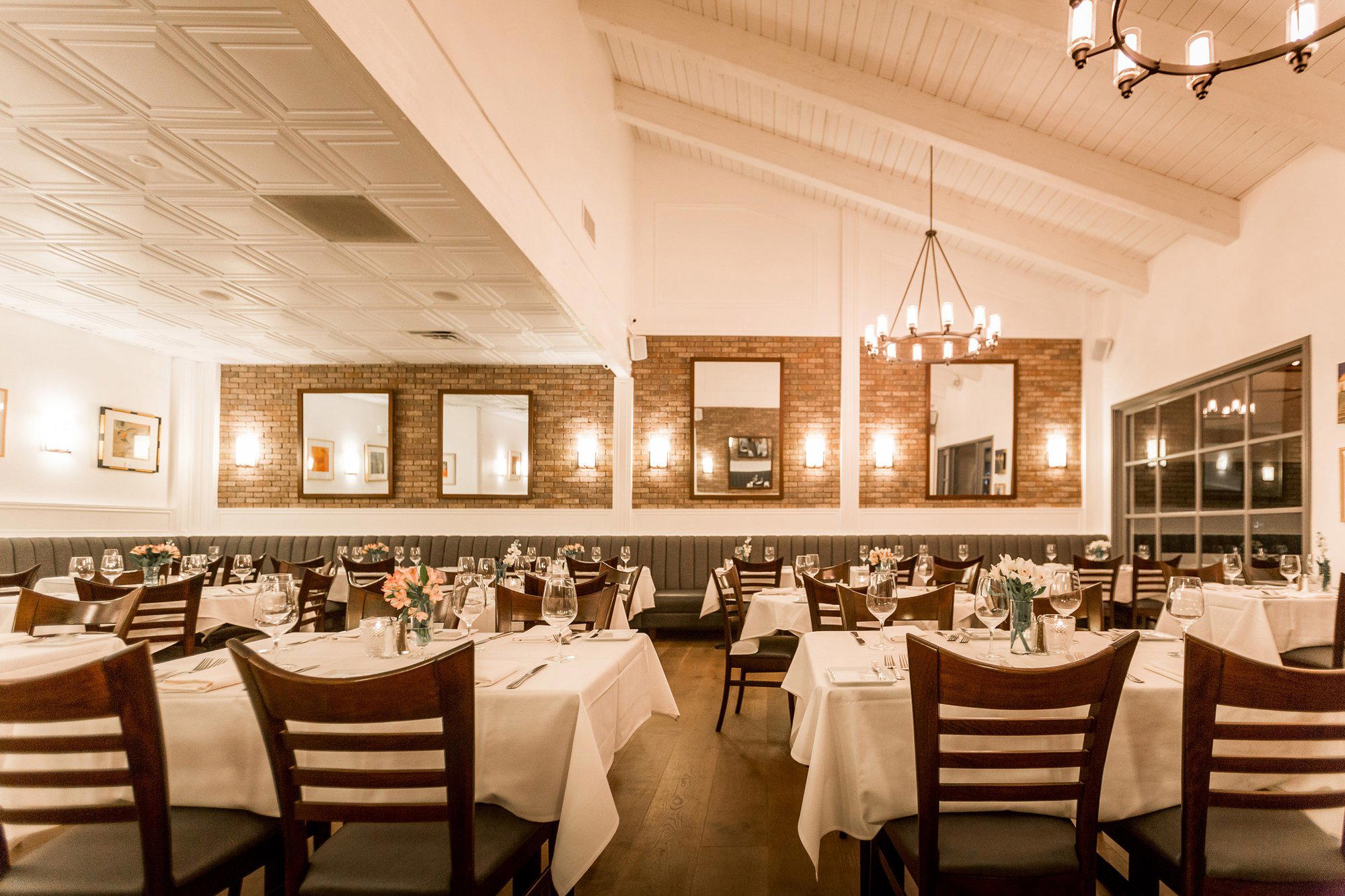 Miro's Restaurant restaurant in Palm Springs, United States