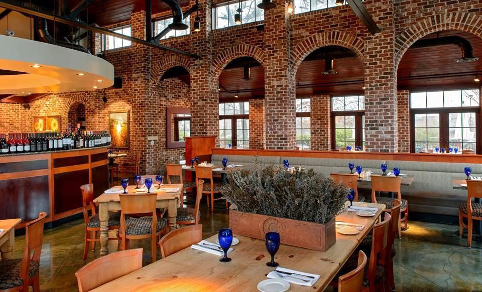 Vinny's on Windward restaurant in Alpharetta, United States