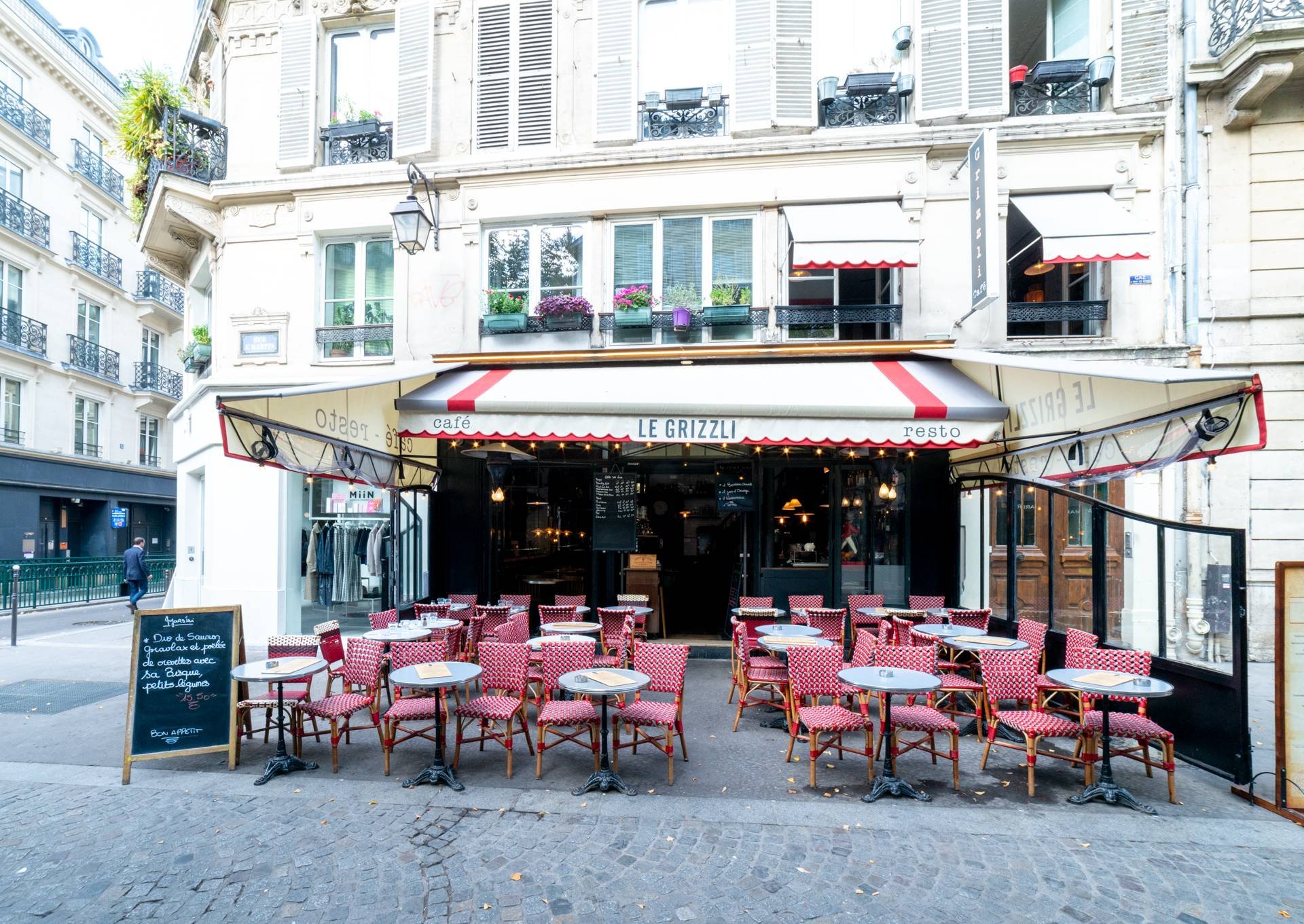 Grizzli Cafe, Restaurant in Paris