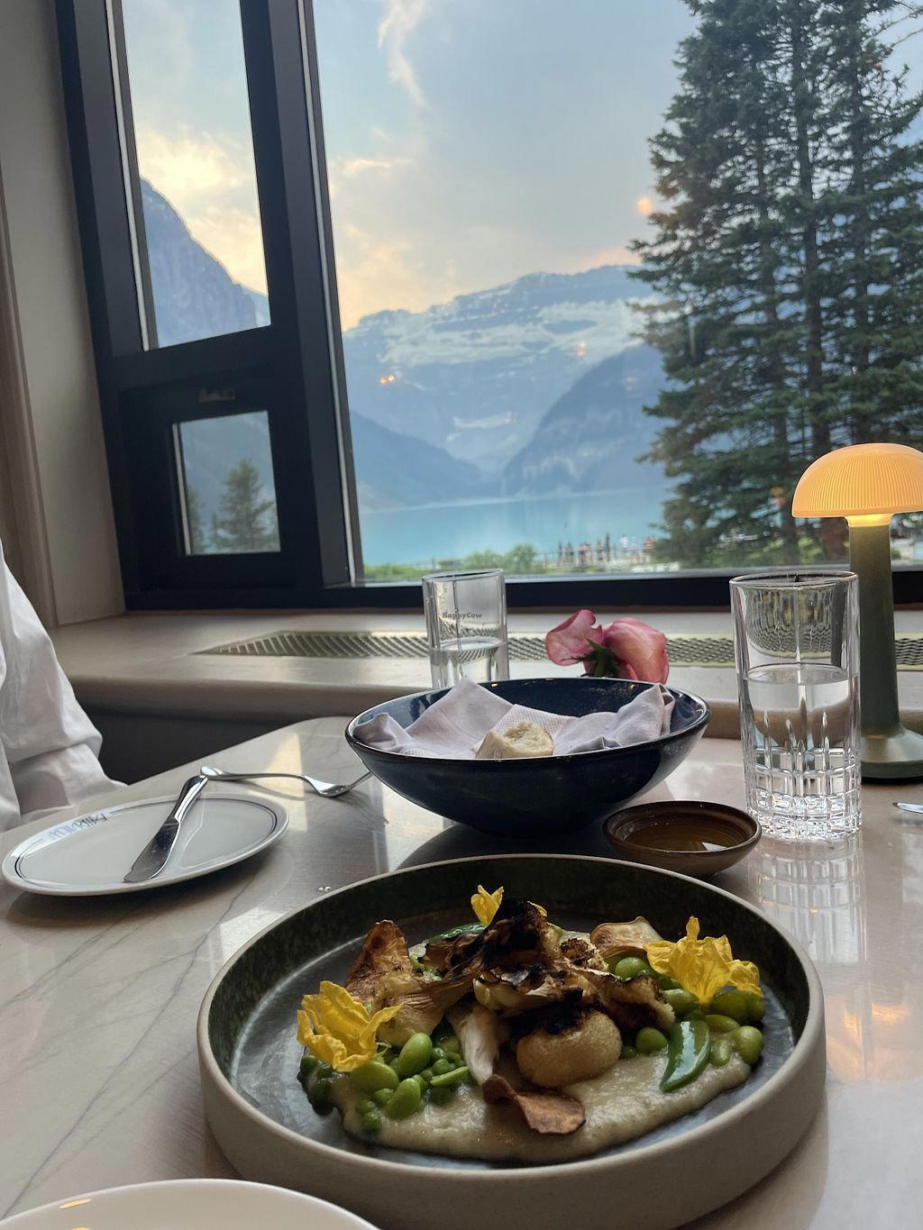 Mount Fairview Dining Room restaurant in I D No 9