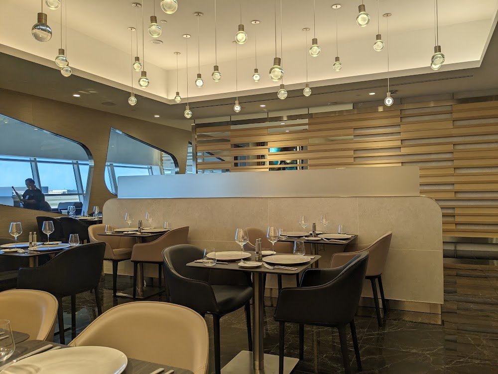American Airlines Flagship Dining