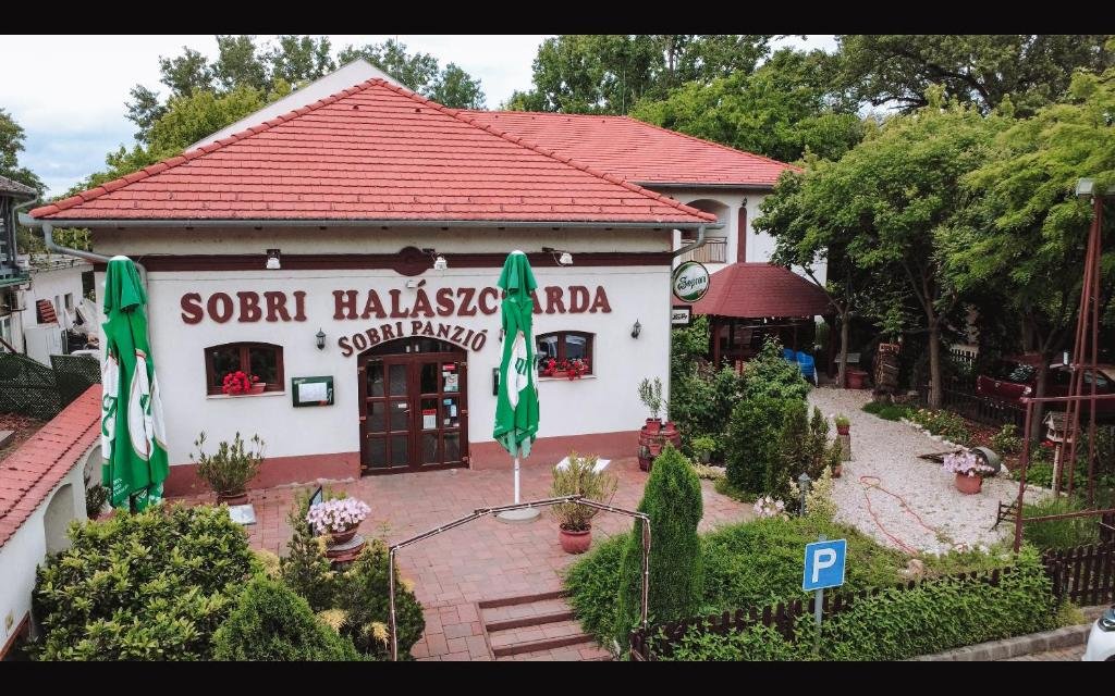 Sobri Halászcsárda restaurant in Baja