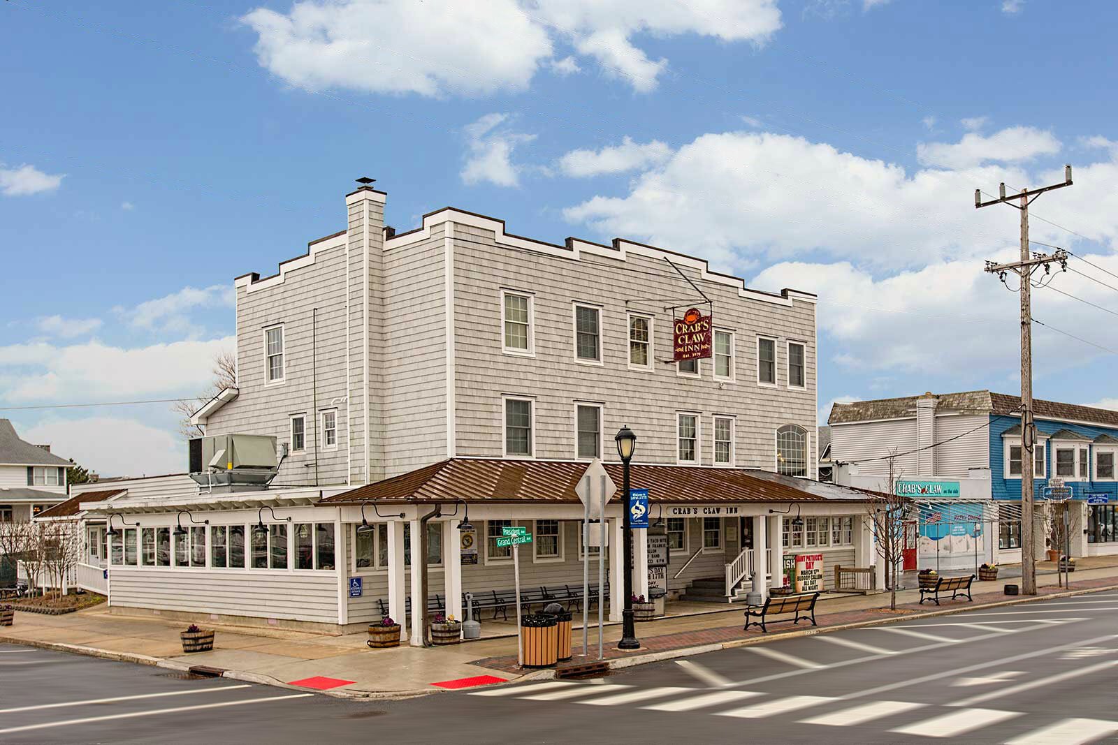 Crabs Claw Inn