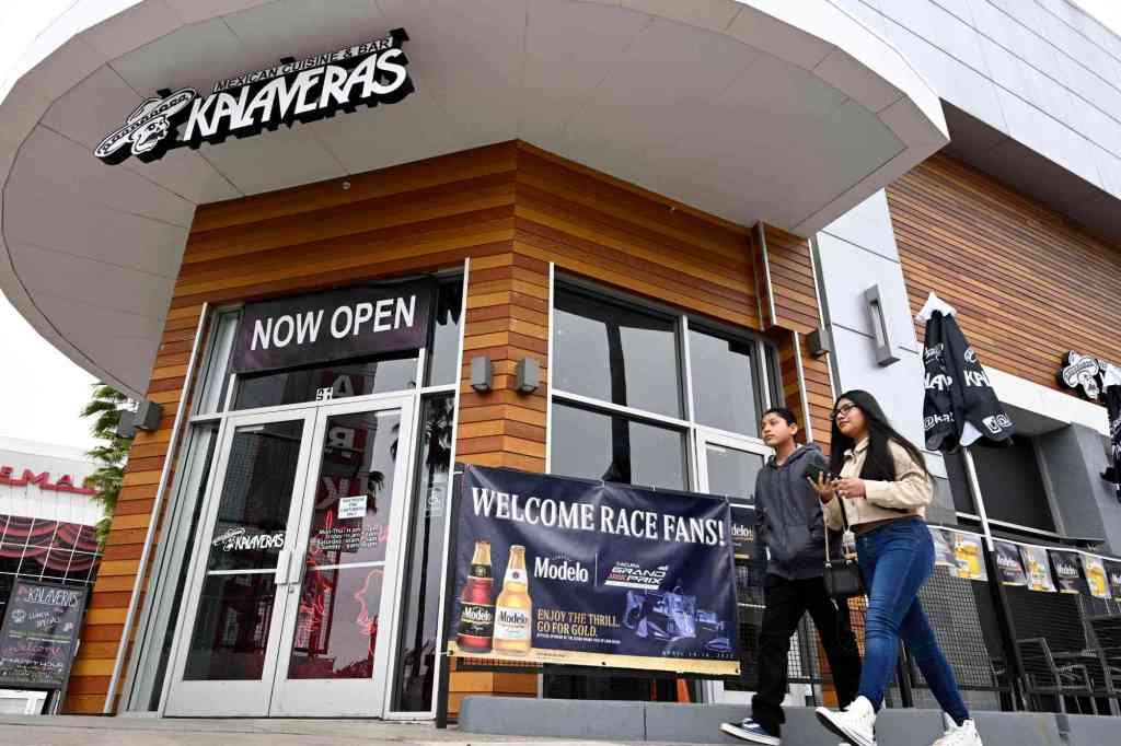 Kalaveras restaurant in Long Beach, United States