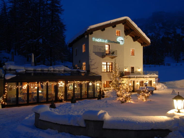 Restaurant Murtaröl, Plaun Da Lej, Switzerland