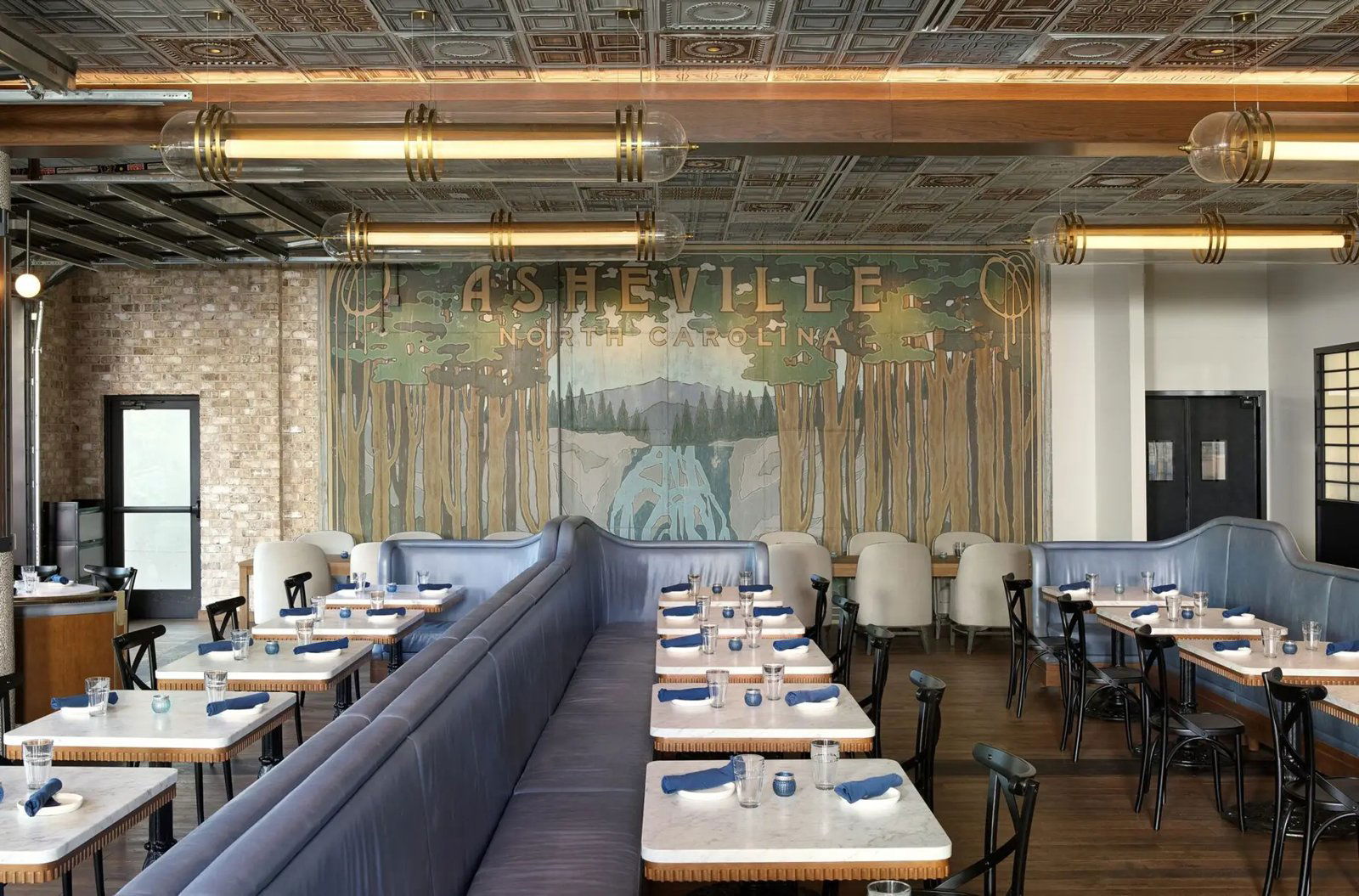 The Watch Kitchen & Spirits, Restaurant in Asheville