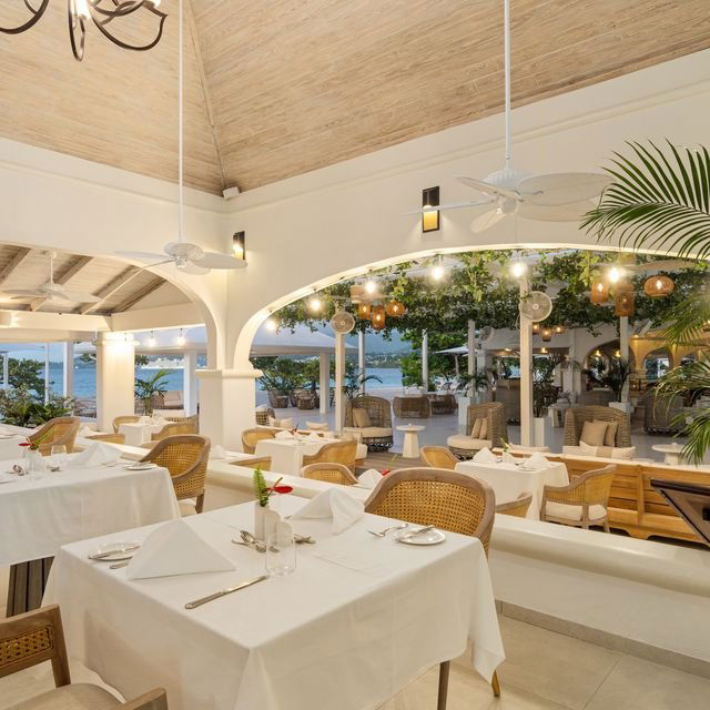 Oliver Restaurant, Restaurant in St. George's