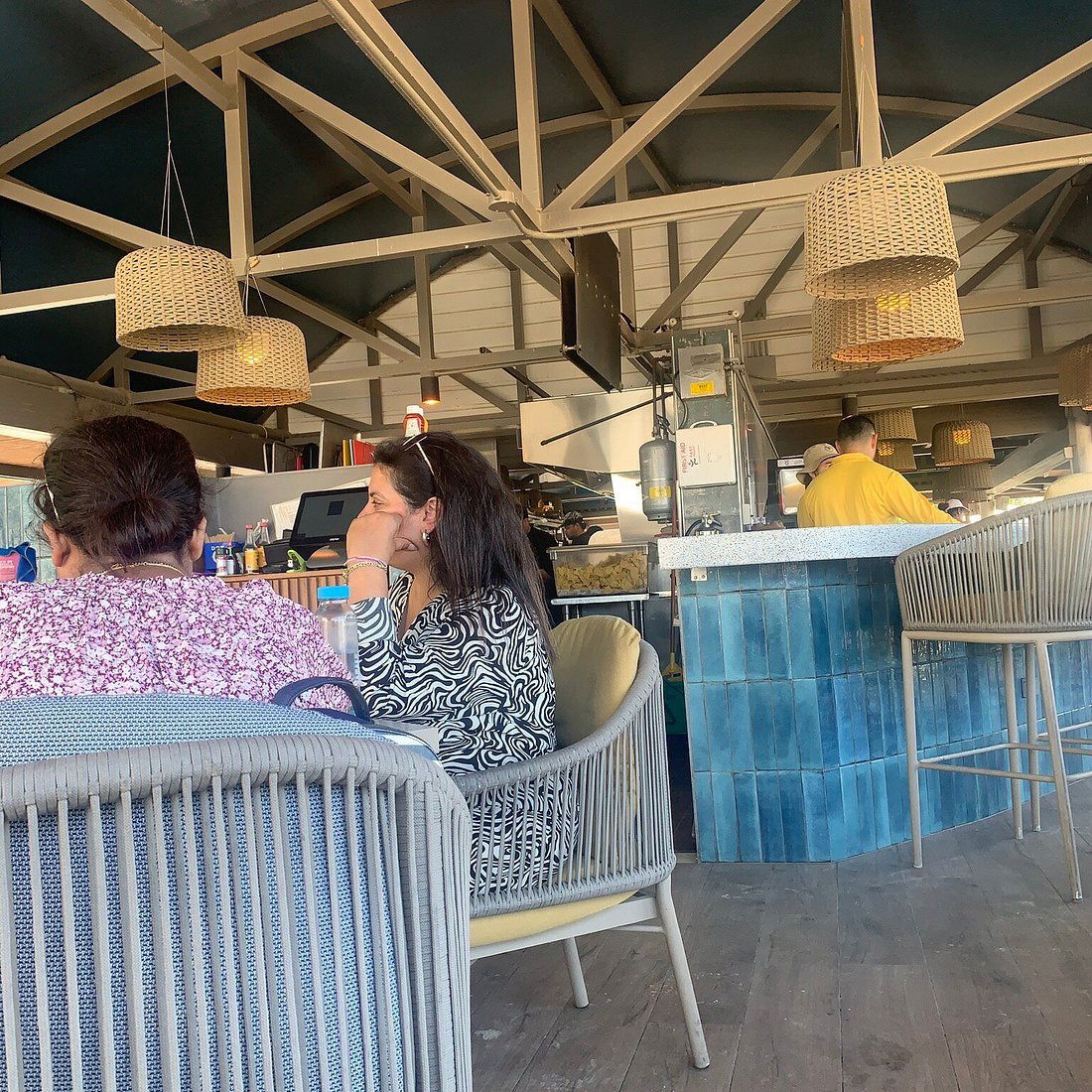 Ocean Breeze, Restaurant in Carolina