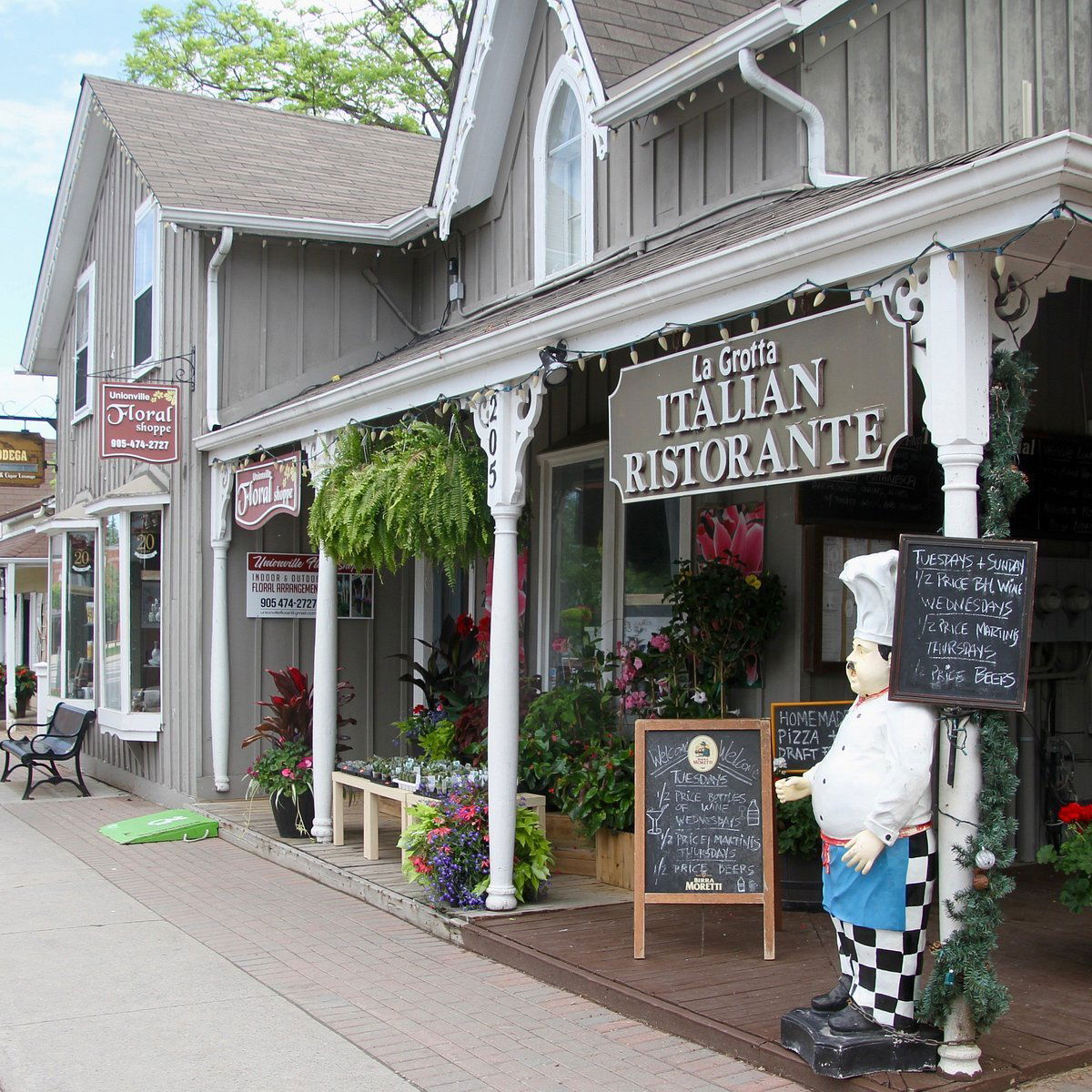 La Grotta On Main, Restaurant in Unionville