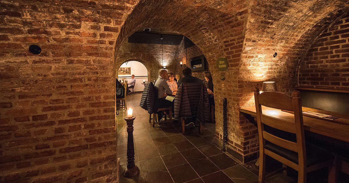 Brygger Bauers Grotter restaurant in Viborg