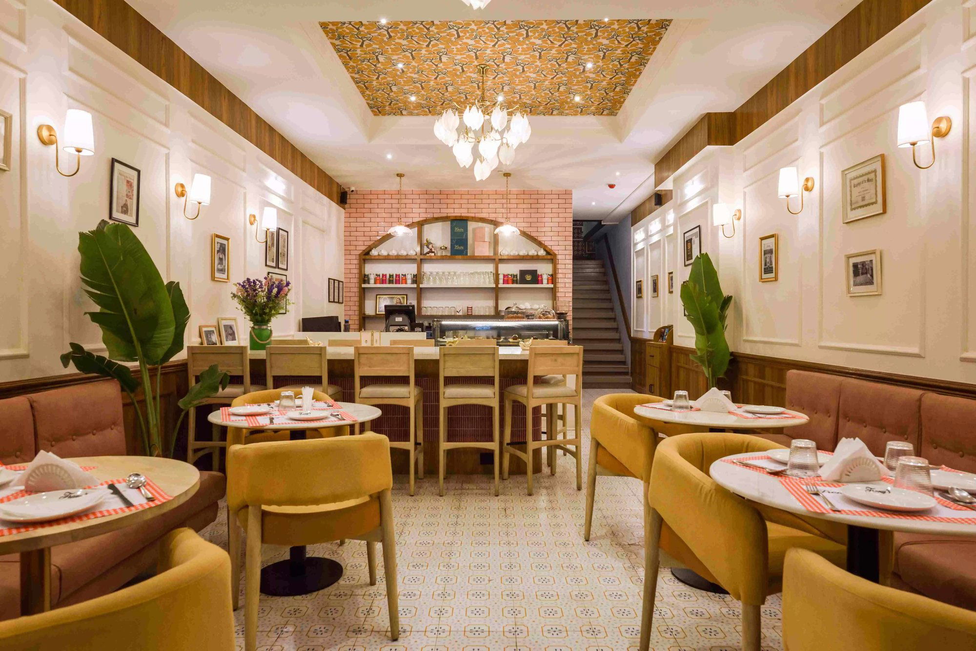 Freny’s – All Day Dining & Bar, Restaurant in Mumbai