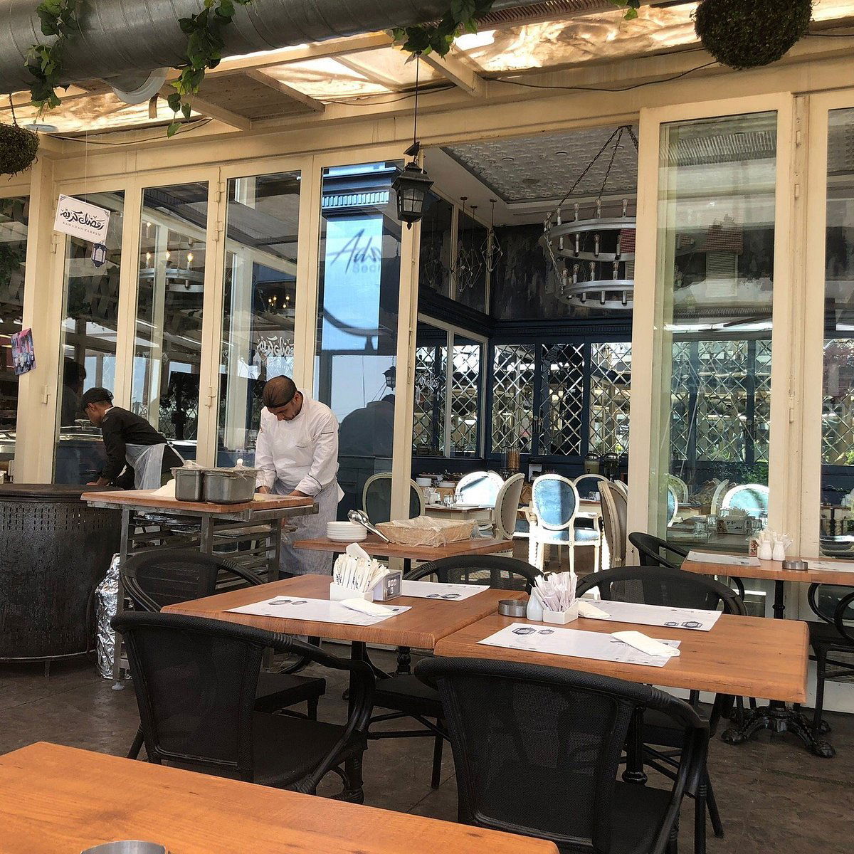 Adam's Secrets Restaurant & Cafe, Restaurant in Amman
