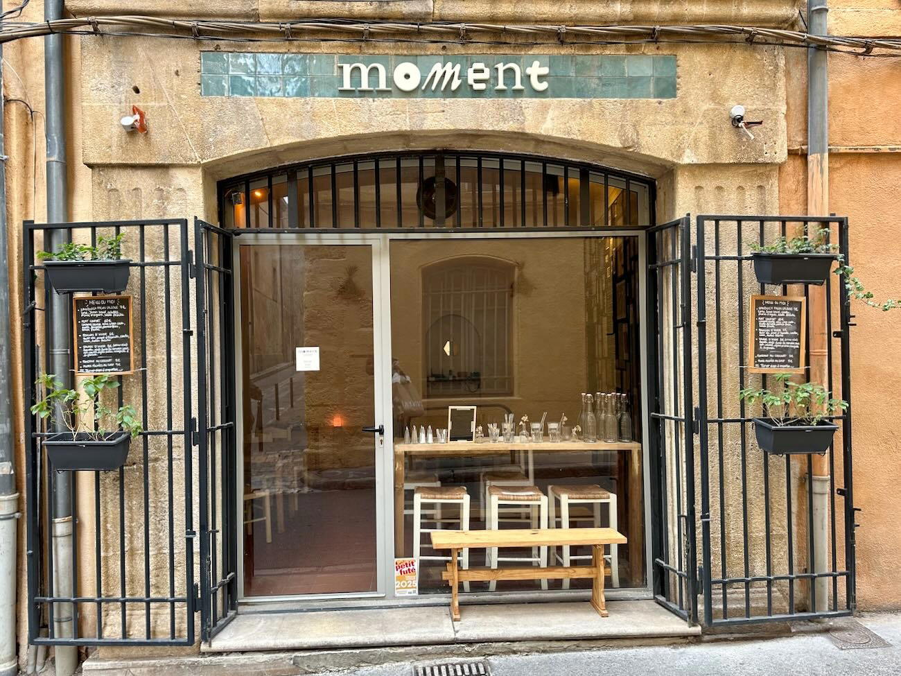 MOMENT restaurant in Aix-en-Provence, France