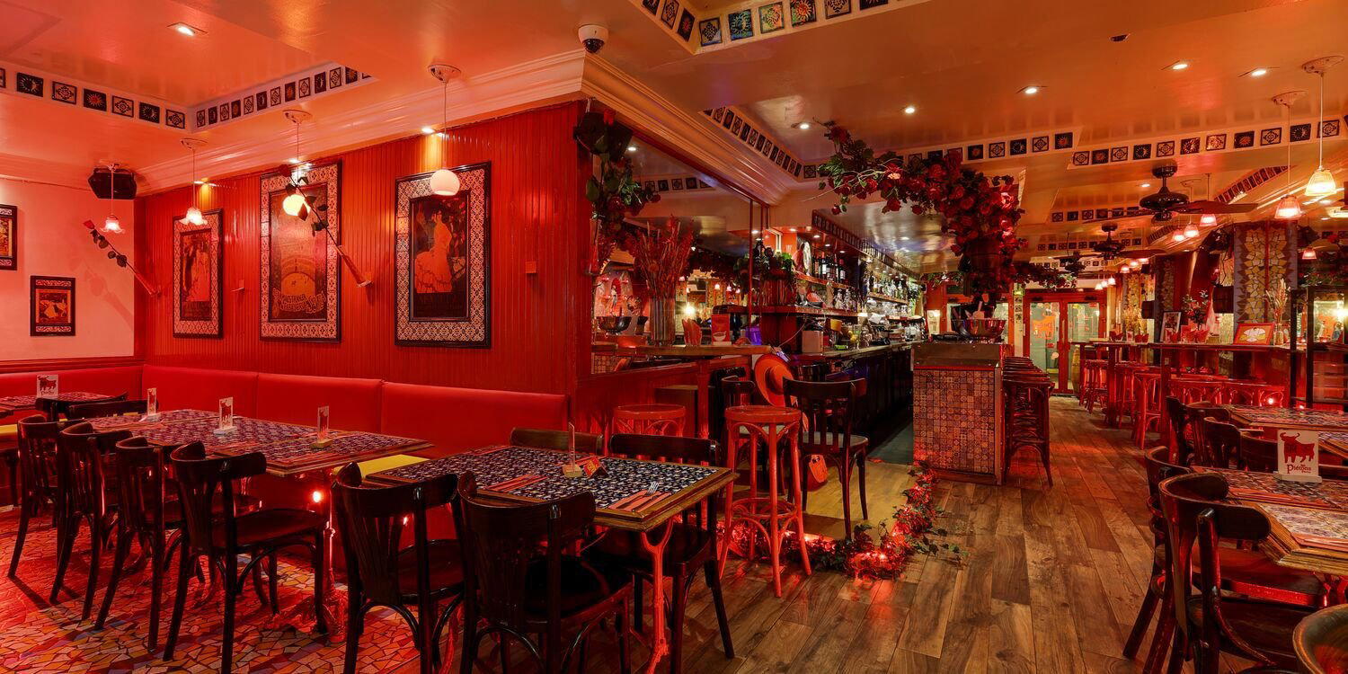 Les Piétons restaurant in Paris, France
