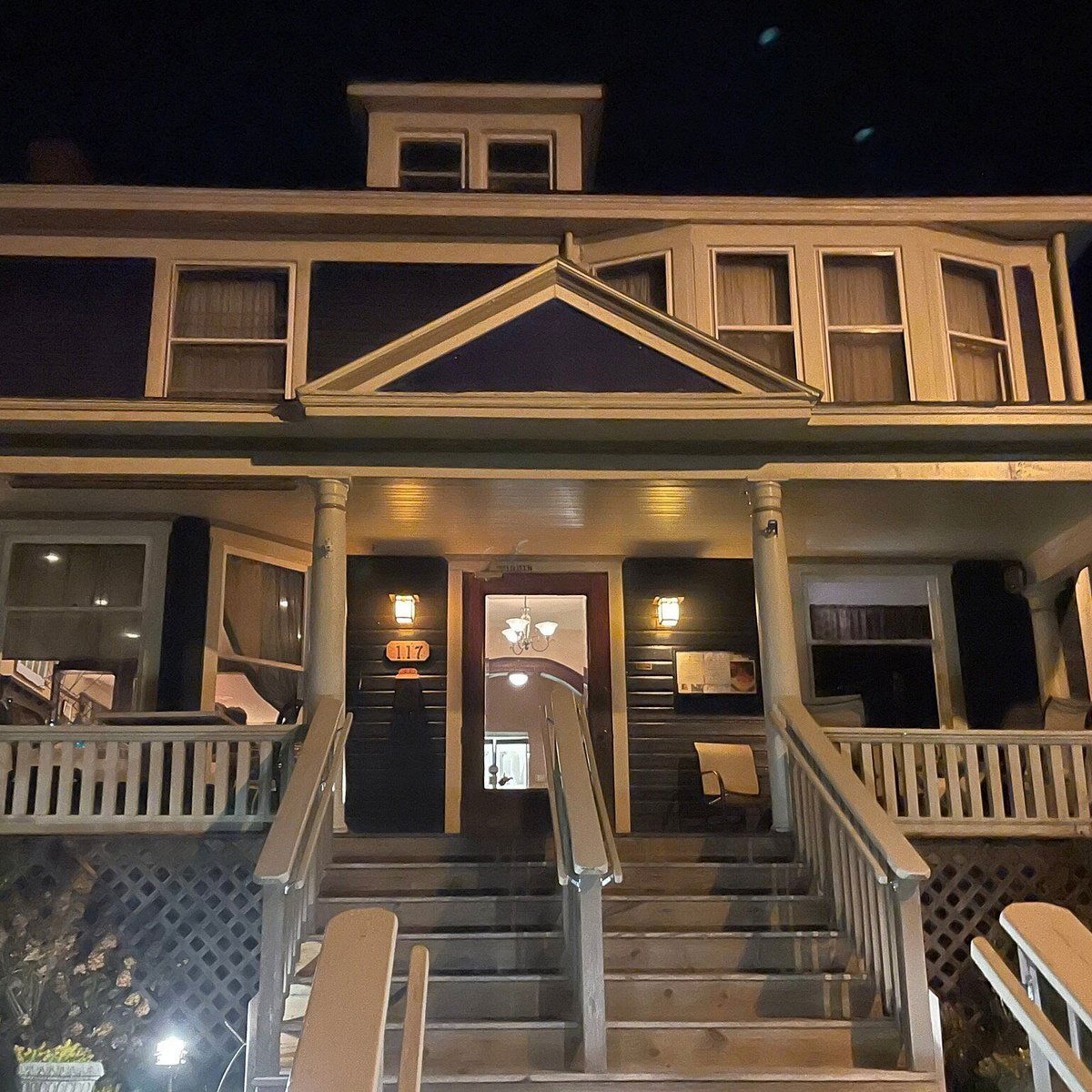 Lot 12 Public House, Restaurant in Berkeley Springs