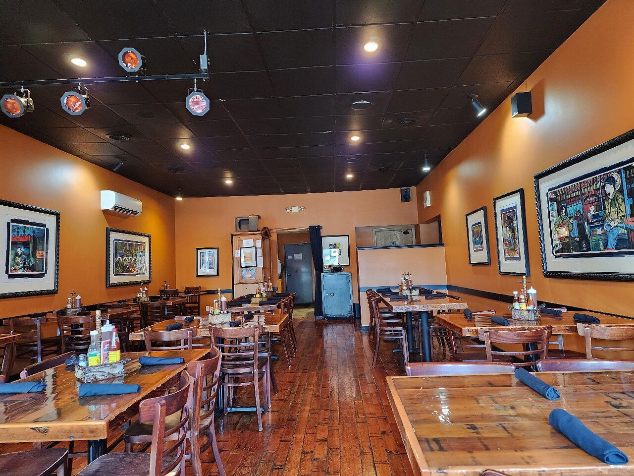 Flying Mango, Restaurant in Des Moines