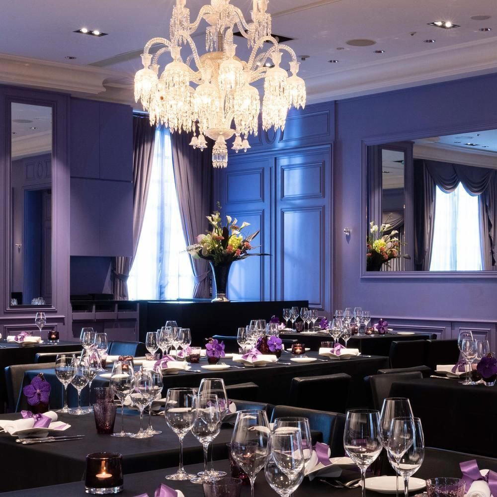 Table de Joël Robuchon restaurant in Tokyo