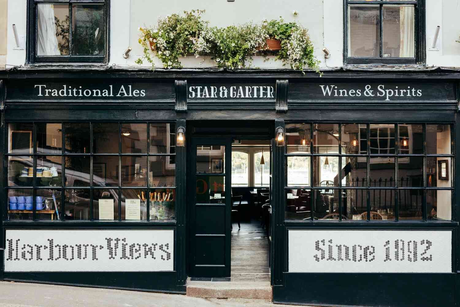 Star & Garter restaurant in Falmouth, United Kingdom