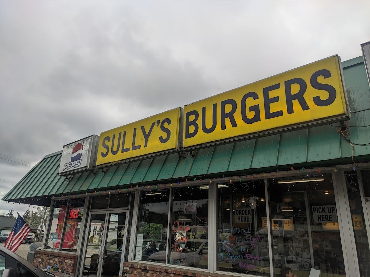 Sully's Drive-In restaurant in Forks