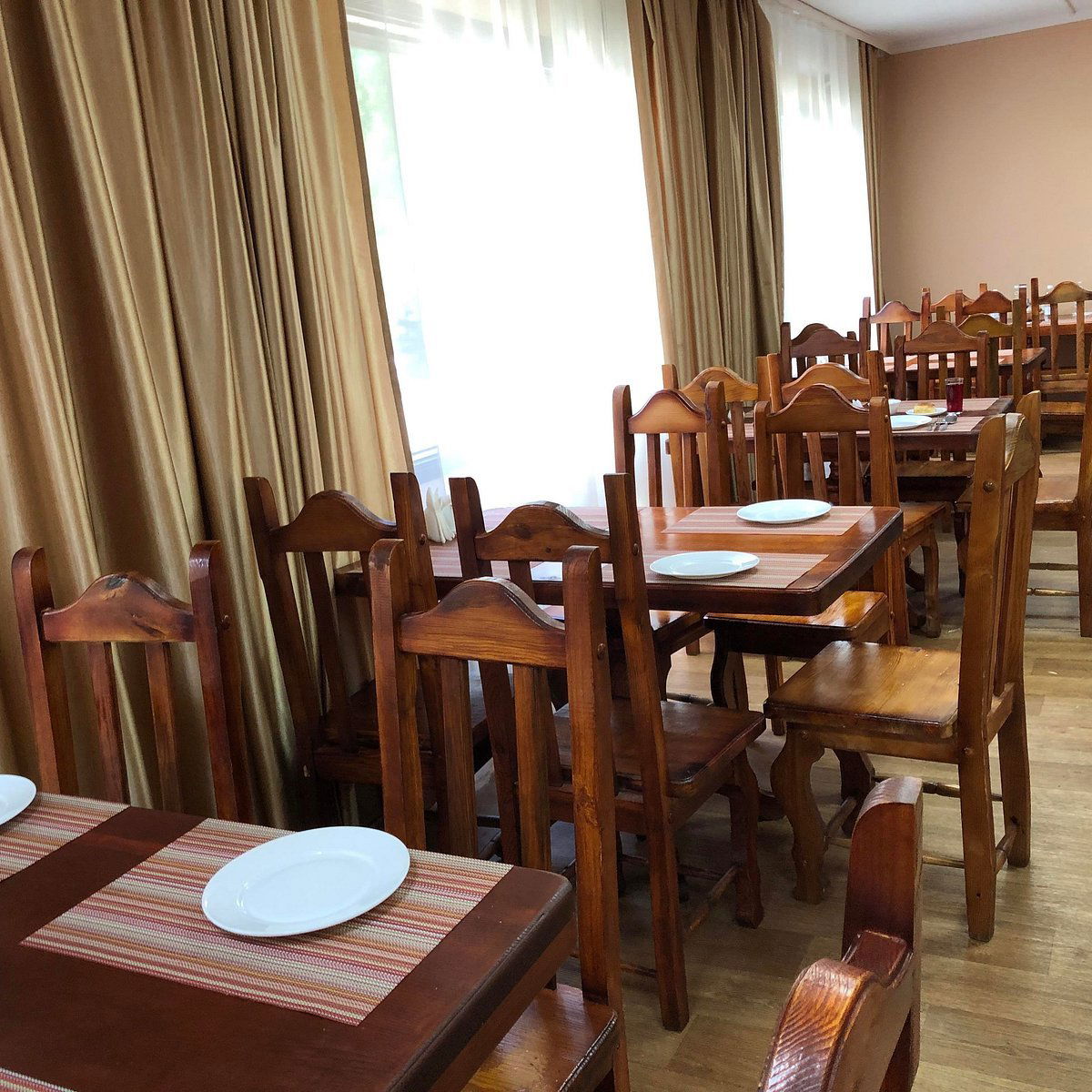 Hotel Desyatka (Desyatka), Restaurant in Чорнобиль