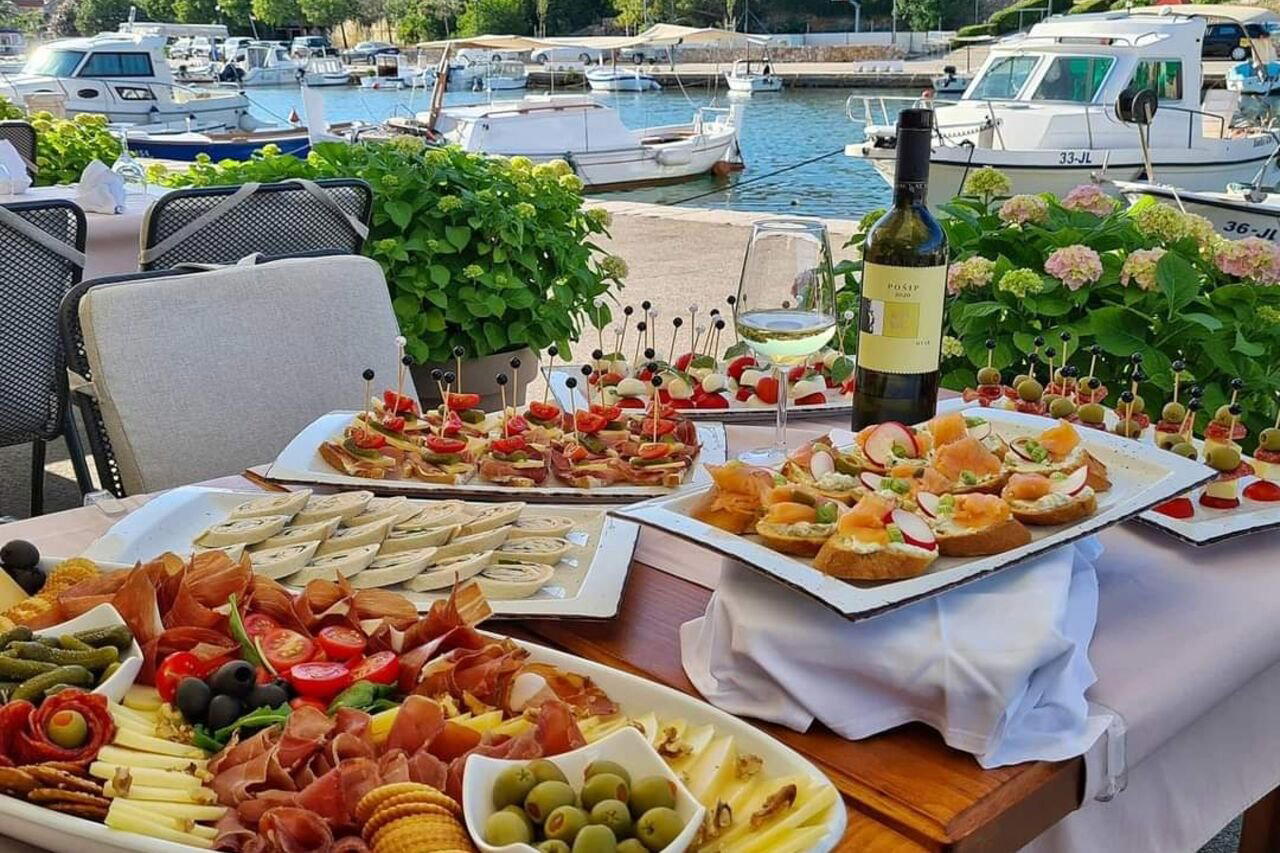 Trica Gardelin restaurant in Vrboska, Croatia