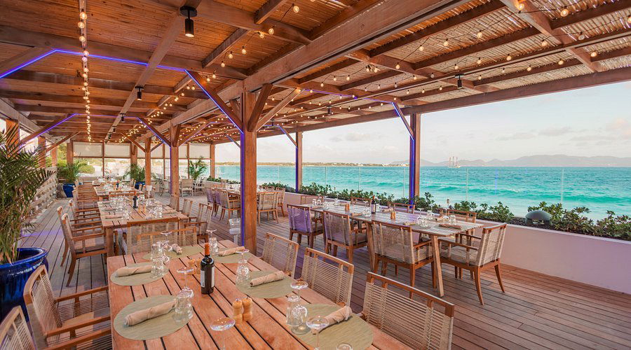 C Level, Restaurant in Rendezvous Bay