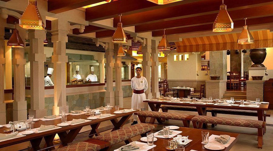 Kebabs & Kurries, Restaurant in Mumbai