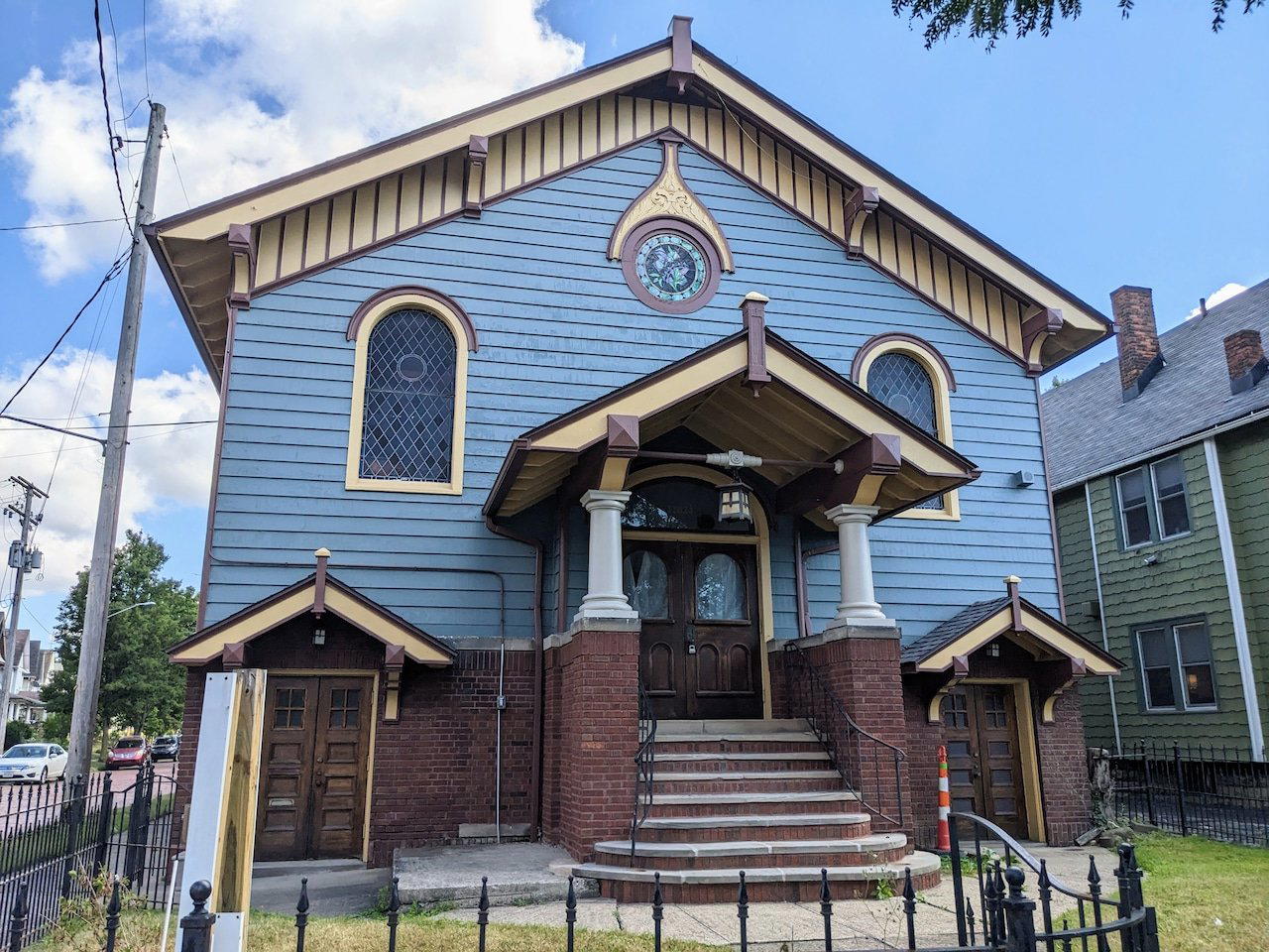 Batuqui - Larchmere restaurant in Cleveland, United States