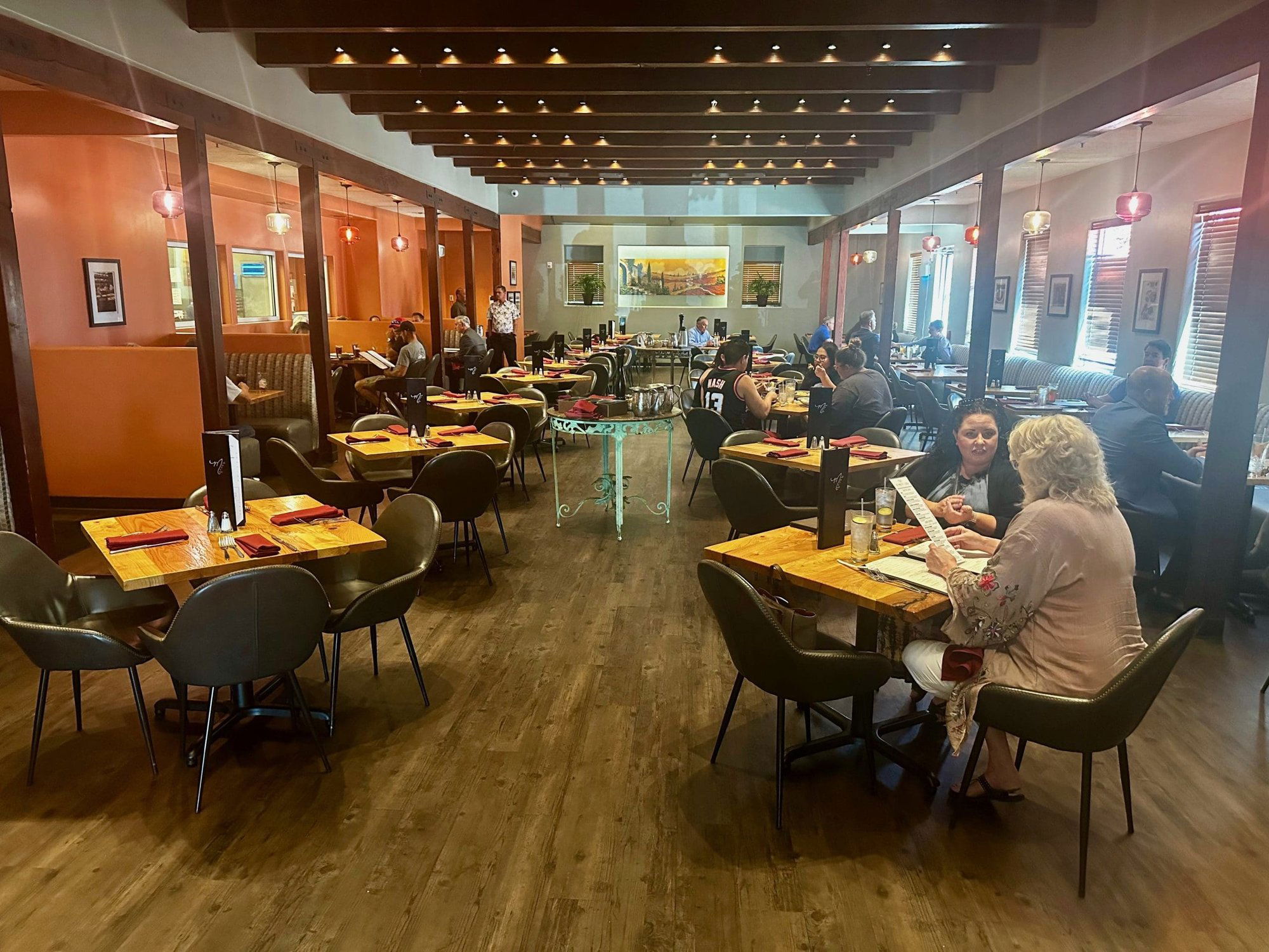 M'tucci's Twenty-Five, Restaurant in Albuquerque