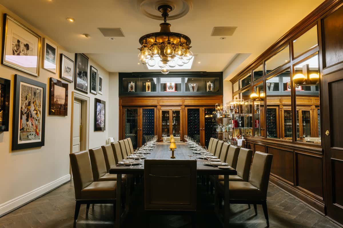 Oliver's Steakhouse, Restaurant in Oakville