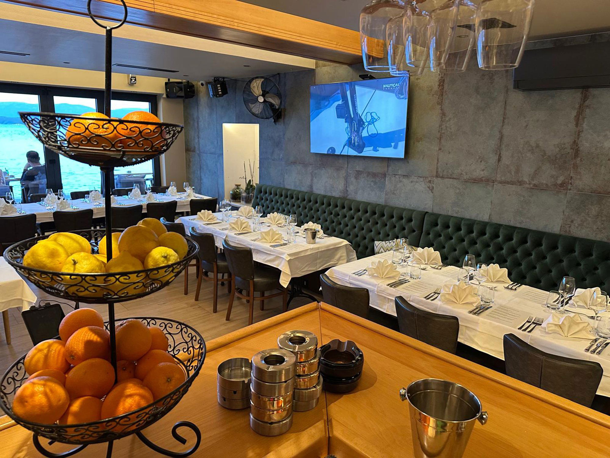 Taverna Riva, Restaurant in Bol