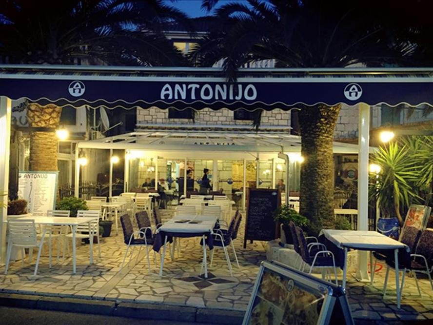 Antonijo restaurant in Rogoznica, Croatia