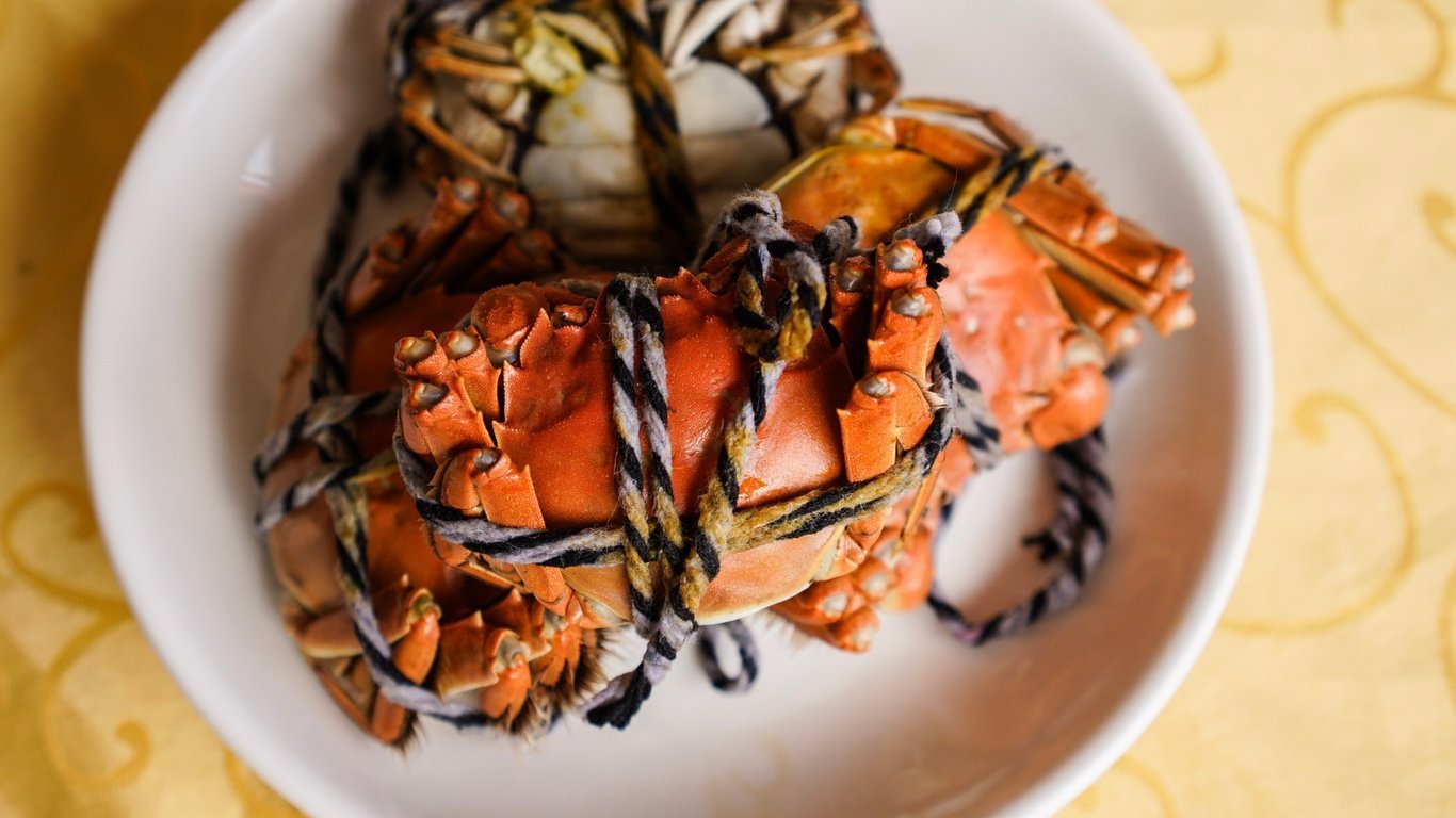 Hairy Crab Farm at Yangcheng Lake, Restaurant in Suzhou